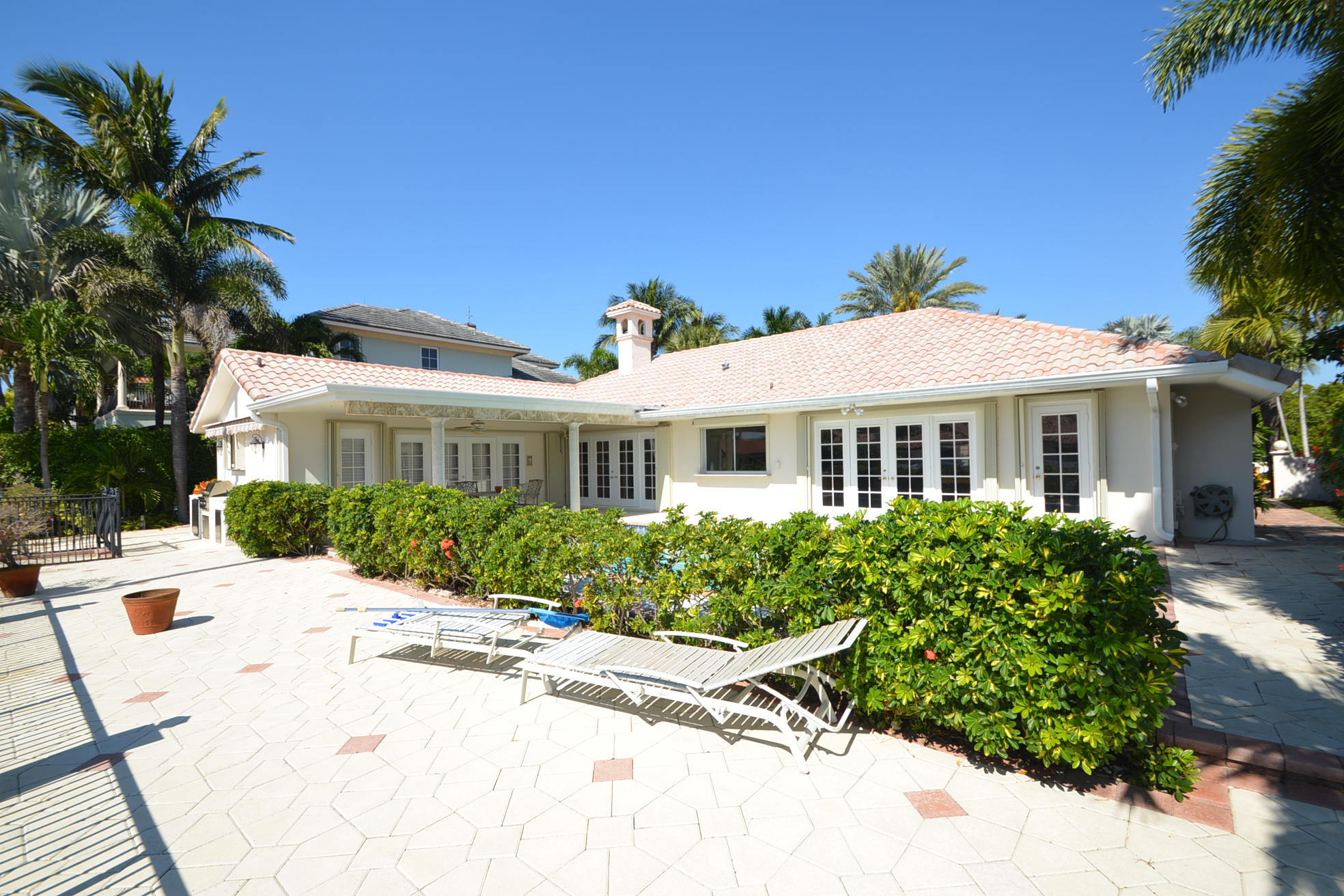 540 Northeast 14th Street Boca Raton, FL 33432 - Photo 33 of 41 Back View
