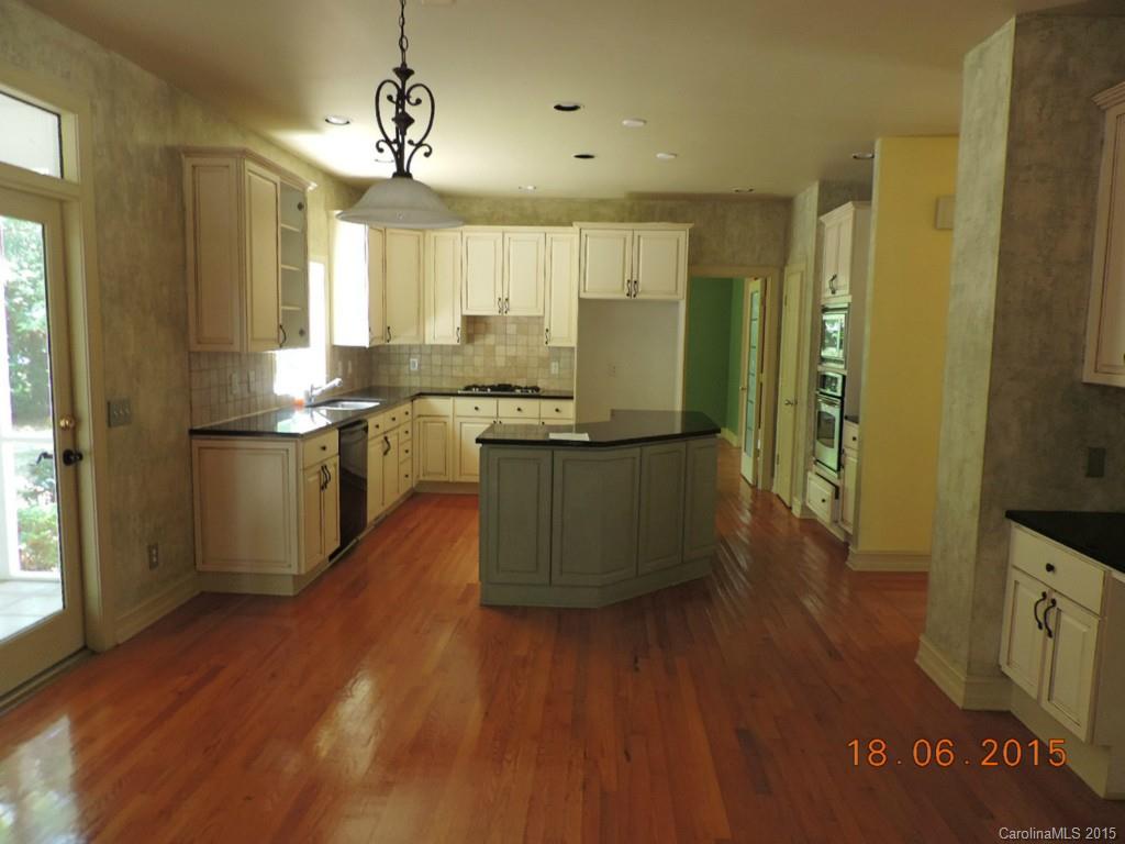 19043 Meta Road, Unit 33 Cornelius, NC 28031 - Photo 5 of 21 Gallery Image 5