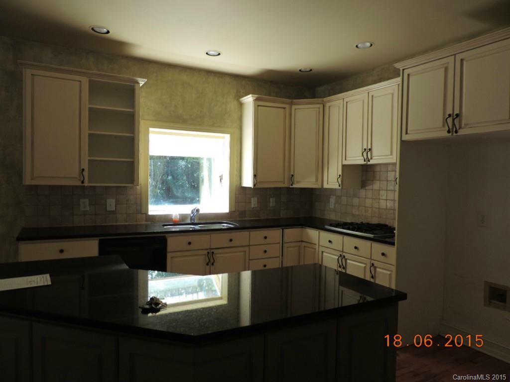 19043 Meta Road, Unit 33 Cornelius, NC 28031 - Photo 6 of 21 Gallery Image 6