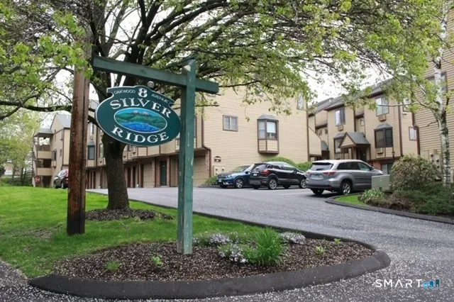 $2,250 | 8 Oakwood Avenue, Unit C3, Norwalk, CT 06850