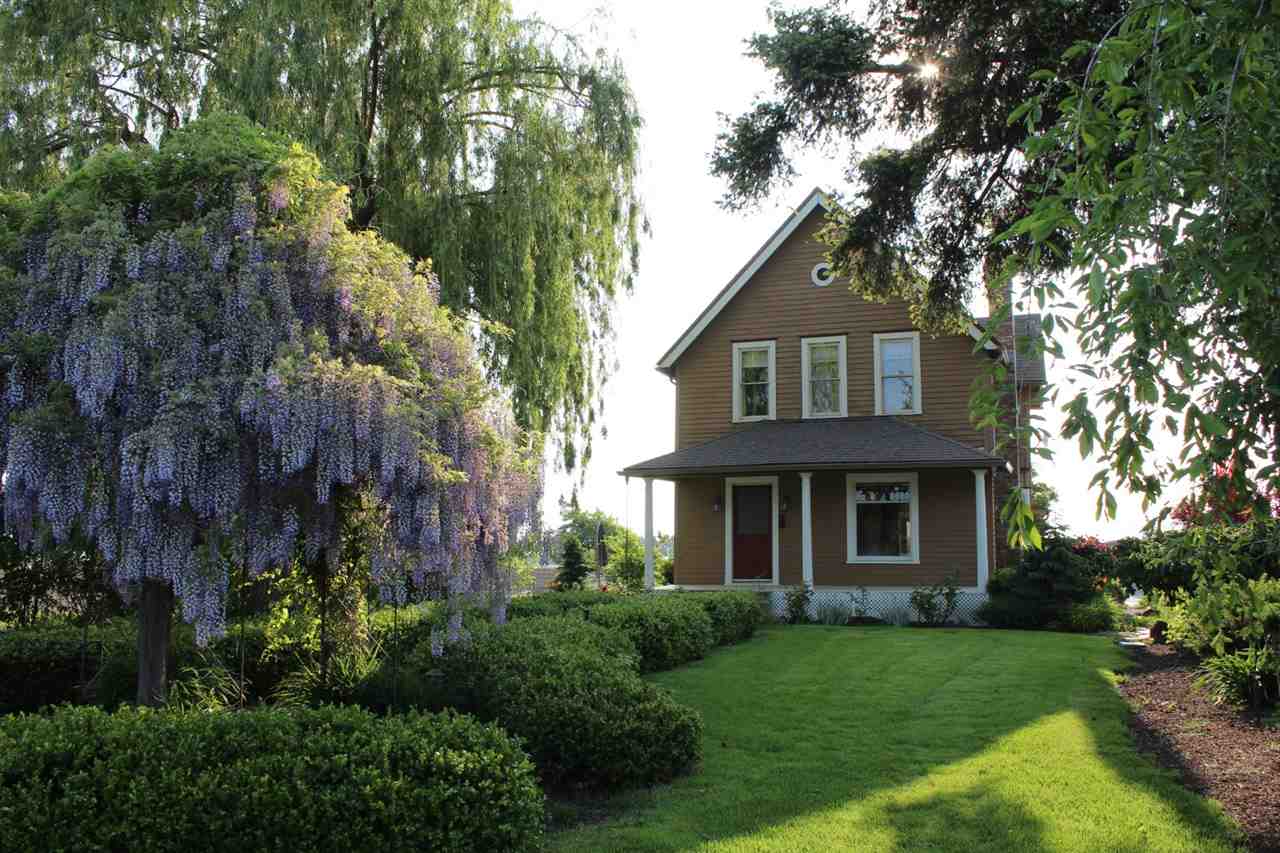 8302 North Orchard Prairie Road Spokane, WA 99217 - Photo 1 of 20