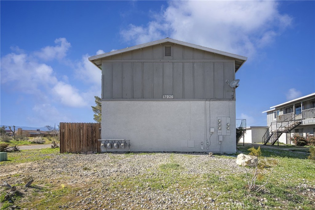 17926 Hermosa Road Adelanto, CA 92301 - Photo 2 of 15