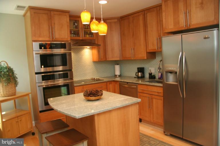 5 Treworthy Road Gaithersburg, MD 20878 - Photo 14 of 30 Kitchen