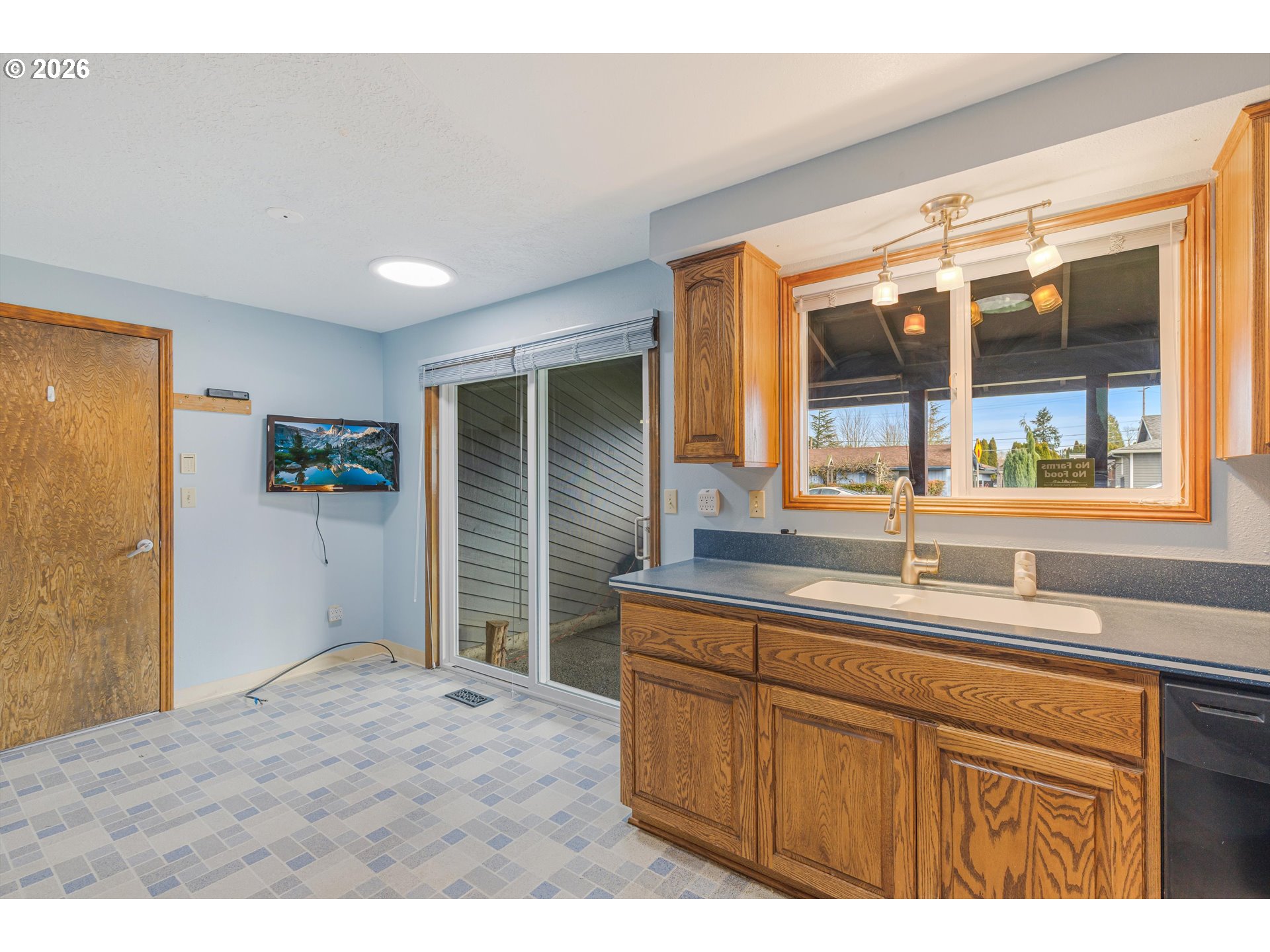 2245 Southeast Wendy Drive Gresham, OR 97080 - Photo 12 of 41