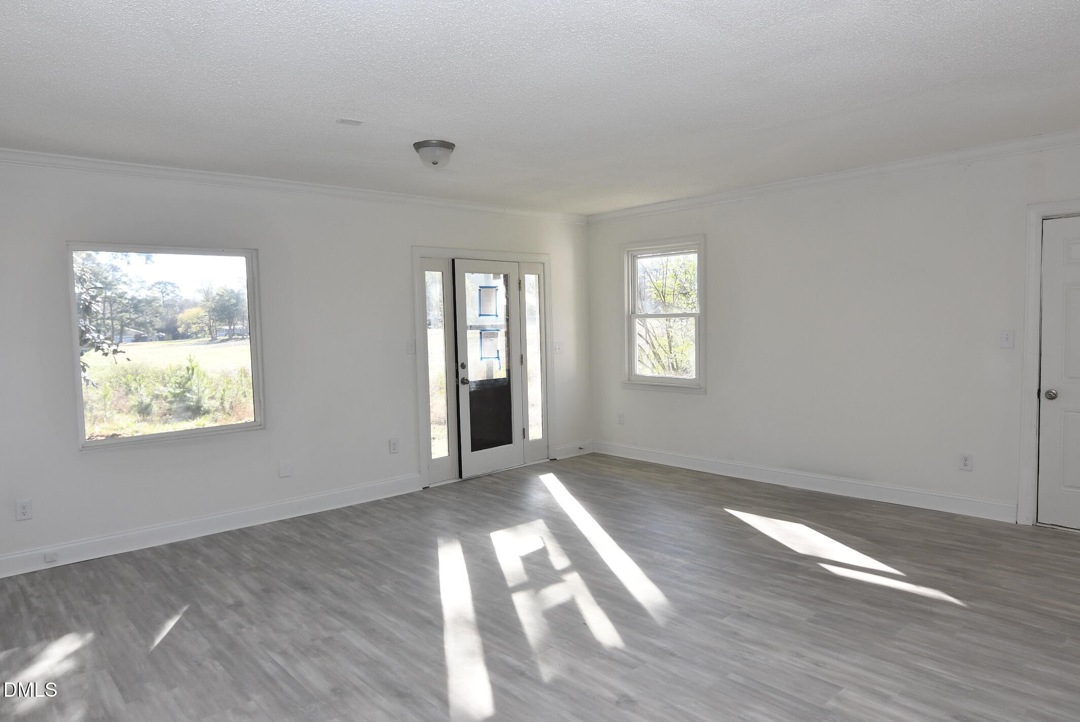 703 West Main Street Clinton, NC 28328 - Photo 4 of 19