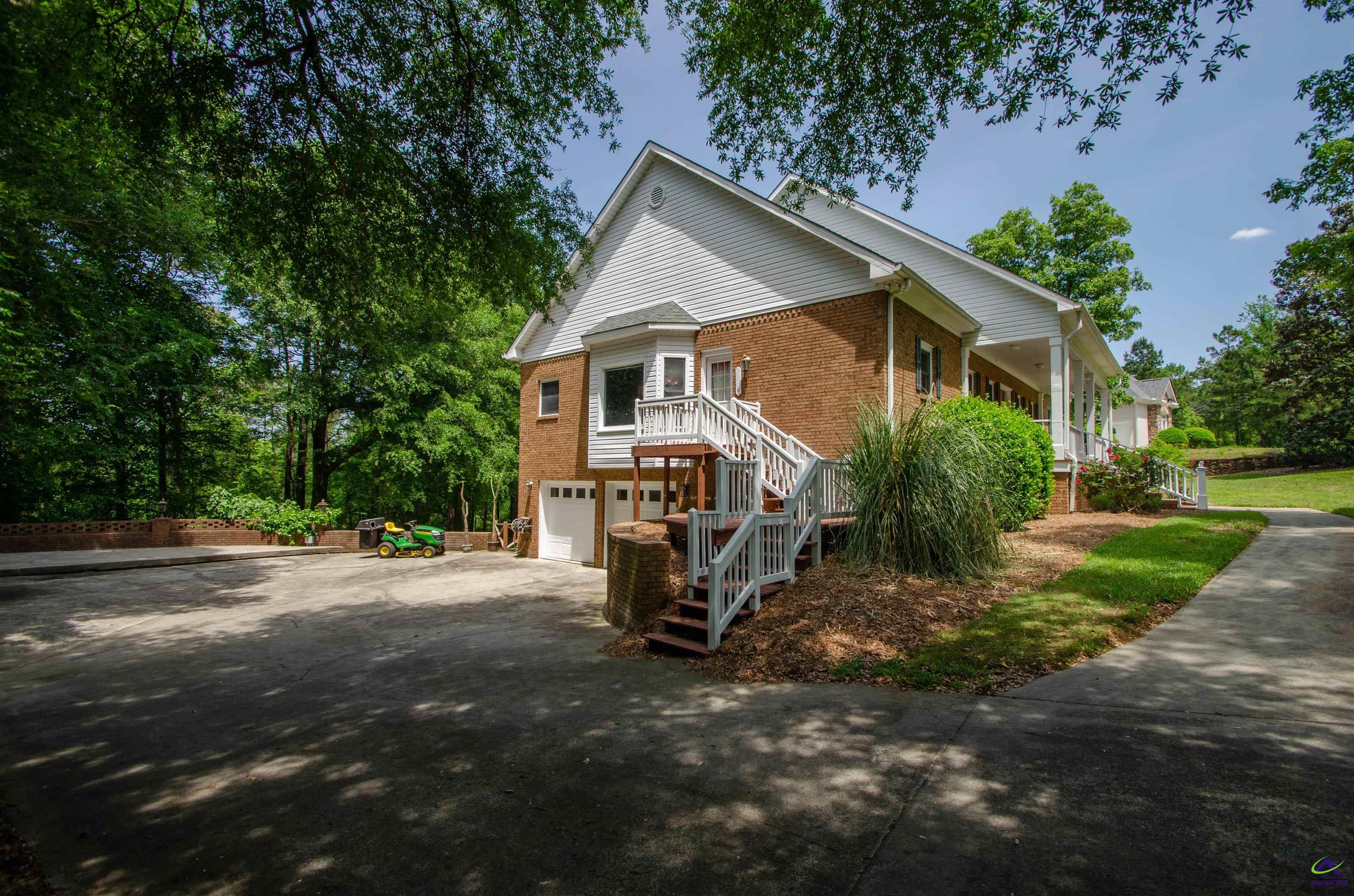 110 Holly Drive Warner Robins, GA 31088 - Photo 3 of 80