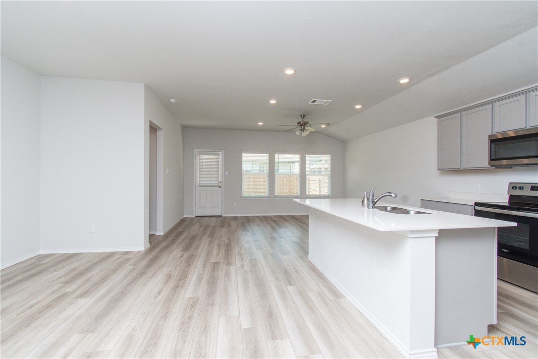 10009 Avendesora Road Killeen, TX 76542 - Photo 4 of 24
