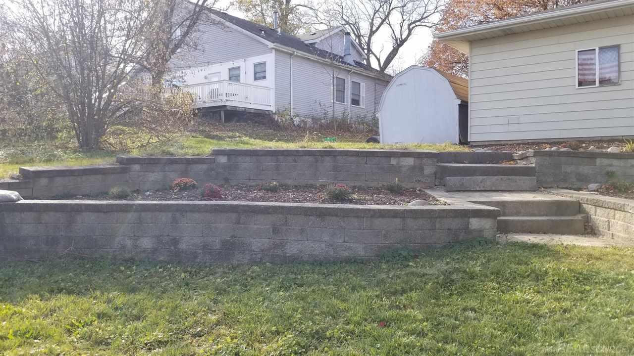 3905 Rohr Road Lake Orion, MI 48359 - Photo 22 of 25 Retaining Wall