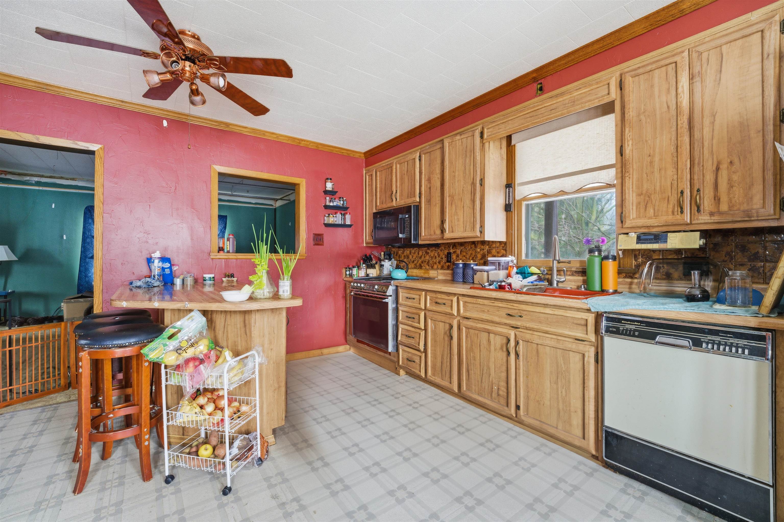 W563 County Rd X New Holstein, WI 53061 - Photo 4 of 30