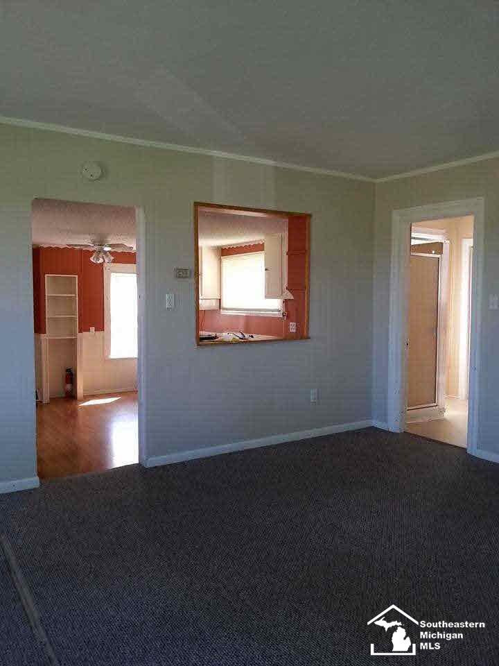 9473 Allison Road Maybee, MI 48159 - Photo 19 of 20 Living open to Kitchen