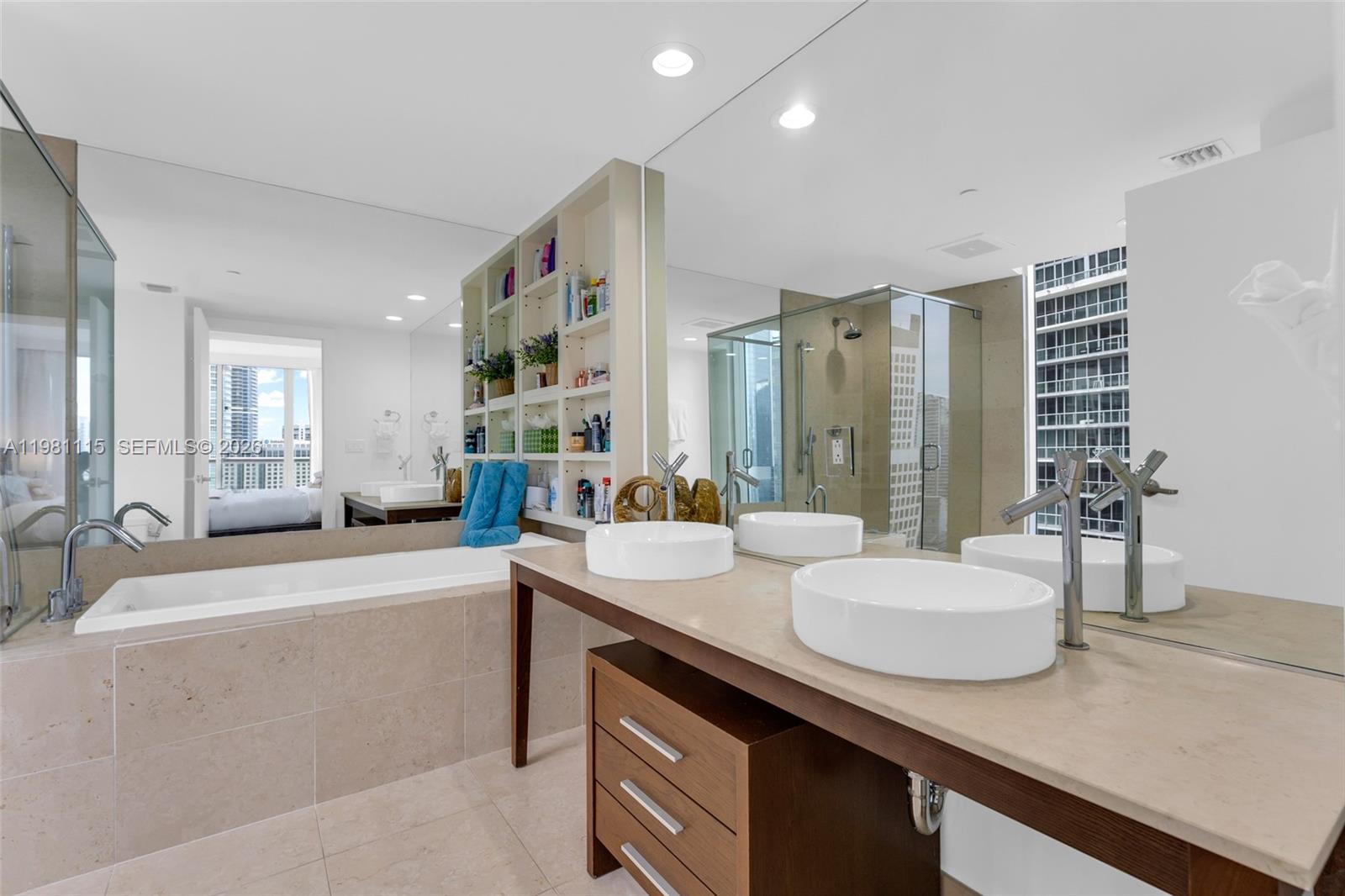 495 Brickell Avenue, Unit 3511 Miami, FL 33131 - Photo 19 of 45