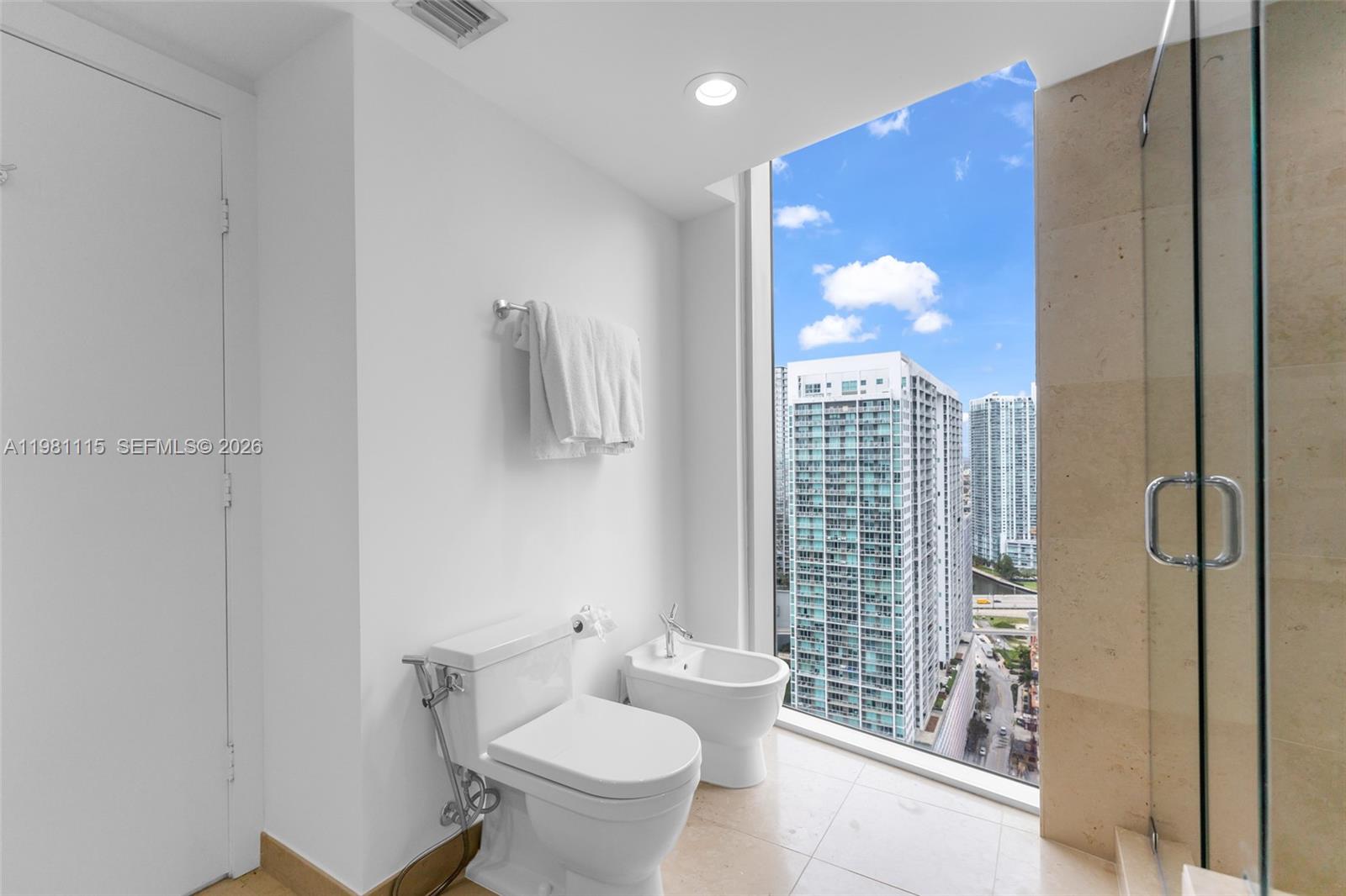 495 Brickell Avenue, Unit 3511 Miami, FL 33131 - Photo 21 of 45