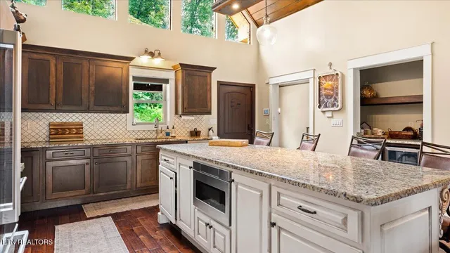 $1,557,000 | 1021 Sanctuary Shrs Way, Sevierville, TN 37876