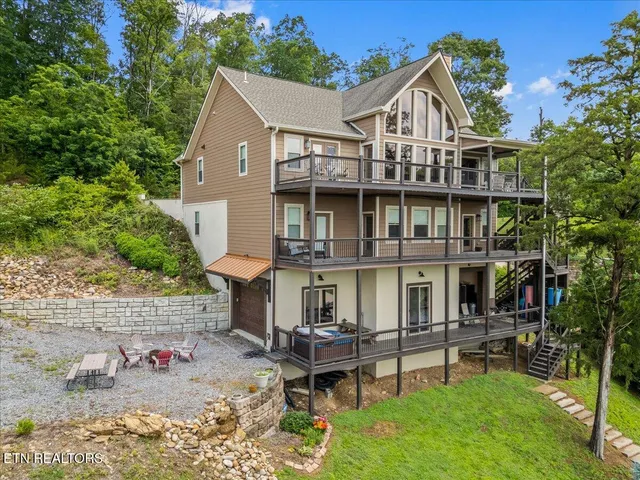 $1,557,000 | 1021 Sanctuary Shrs Way, Sevierville, TN 37876