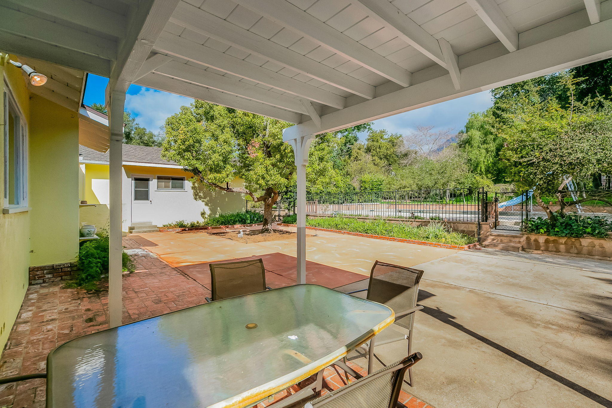 714 El Toro Road Ojai, CA 93023 - Photo 25 of 32 28-web-or-mls-UpmarketMedia_714ElToro-28