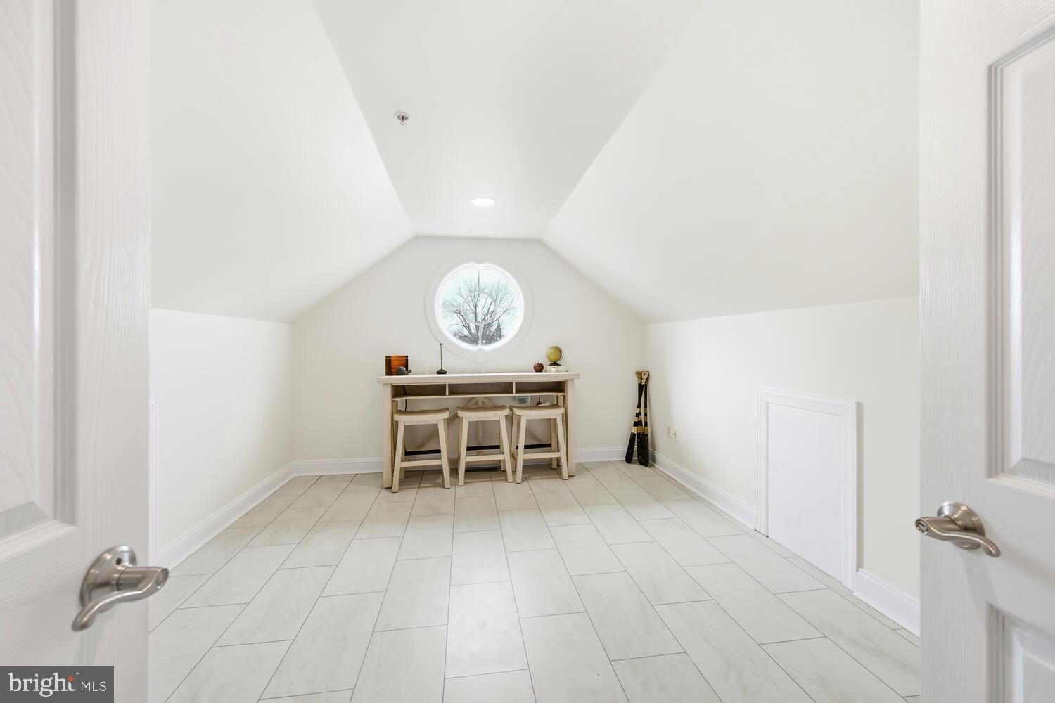 202 Muir Street, Unit 202 Cambridge, MD 21613 - Photo 33 of 54 Office/studio