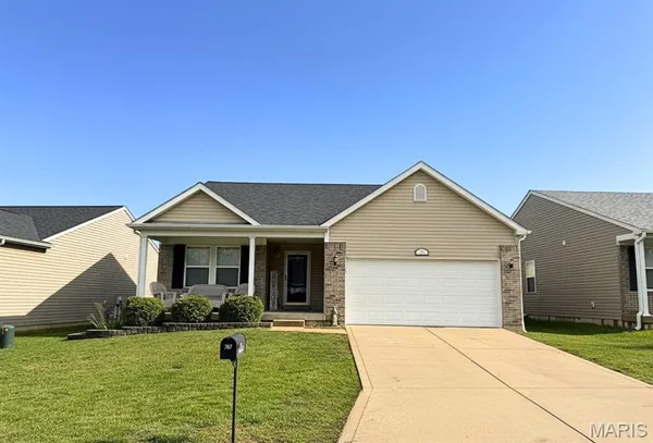 $300,000 | 767 Rockshire Drive, Herculaneum, MO 63048