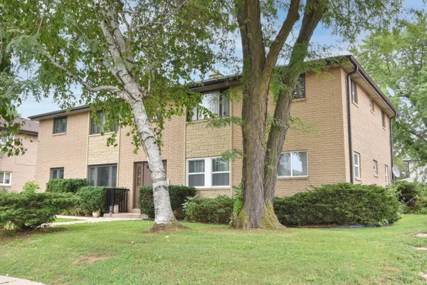 $399,900 | 5680 North 91st Street, Milwaukee, WI 53225