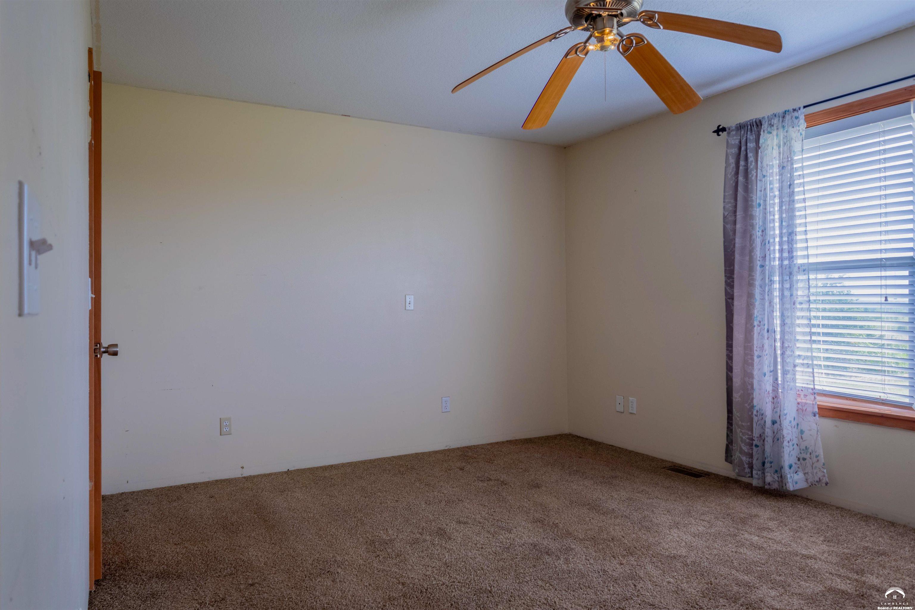 1460 East 250 Road Berryton, KS 66409 - Photo 26 of 34