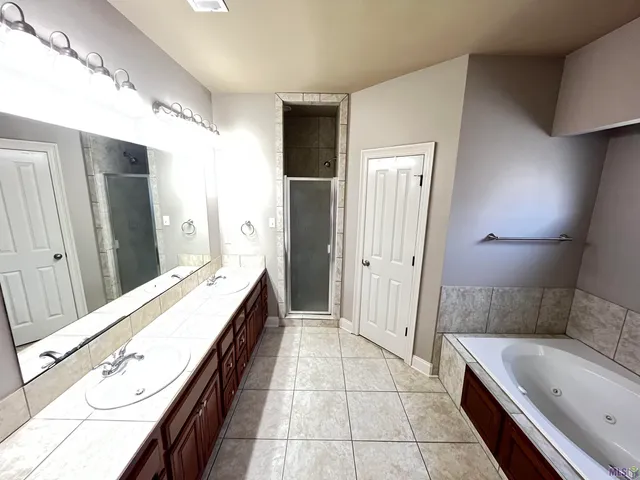 $1,795 | Undisclosed Address, Denham Springs, LA 70706