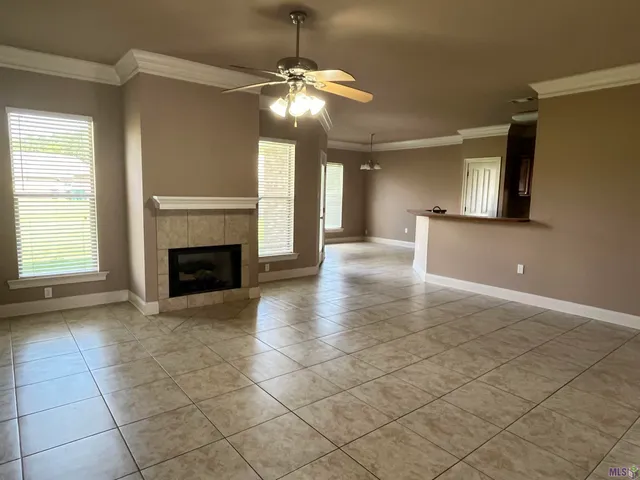 $1,795 | Undisclosed Address, Denham Springs, LA 70706