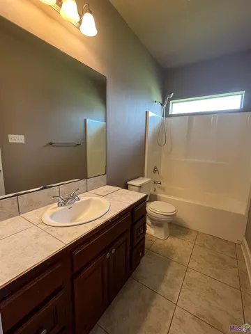 $1,795 | Undisclosed Address, Denham Springs, LA 70706