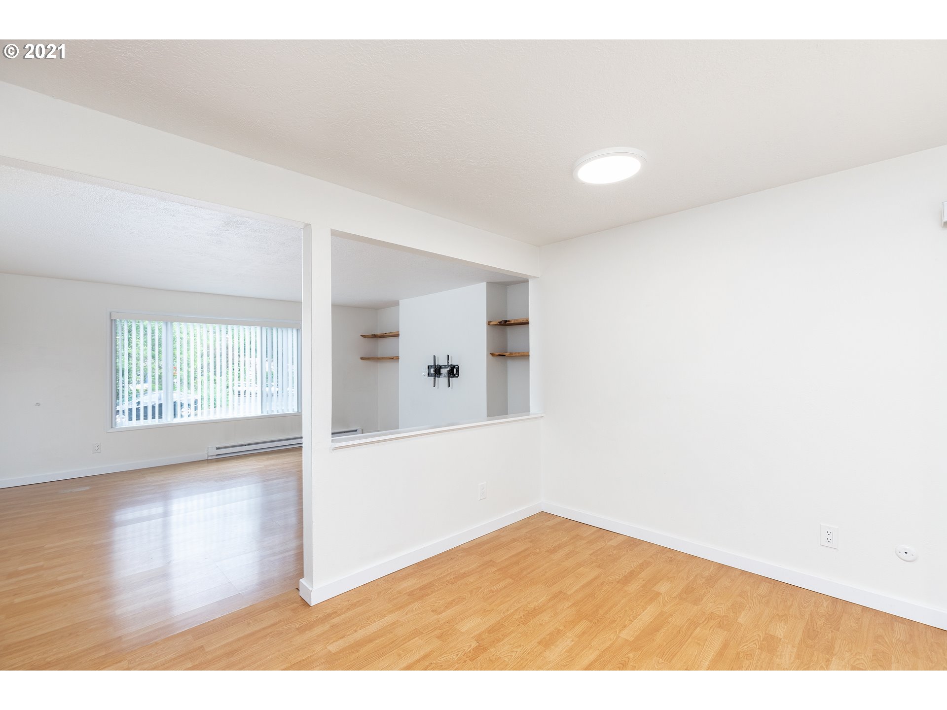 3006 Southwest Spring Garden Street Portland, OR 97219 - Photo 2 of 22 Gallery Image 2