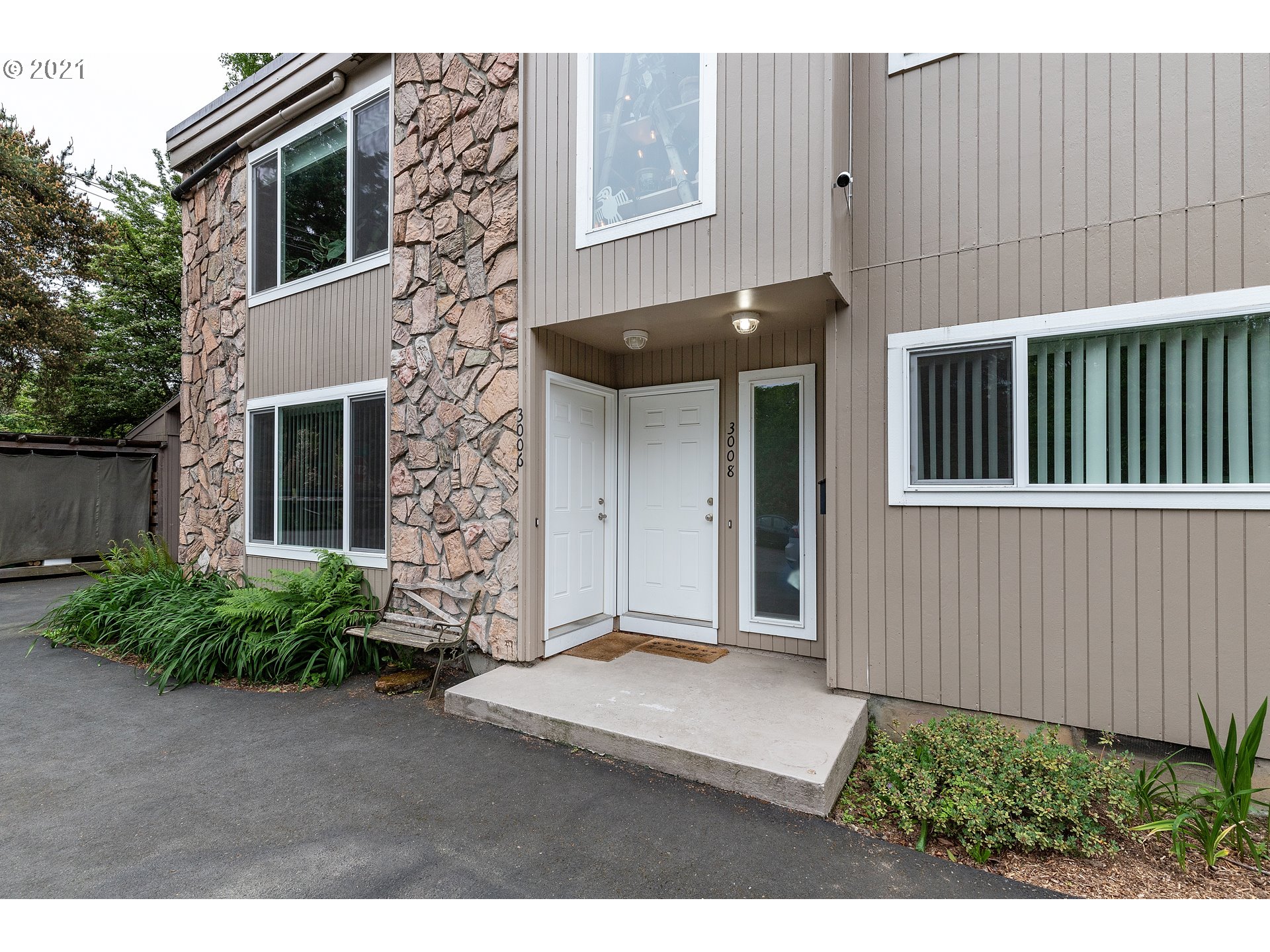 3006 Southwest Spring Garden Street Portland, OR 97219 - Photo 12 of 22 Gallery Image 12