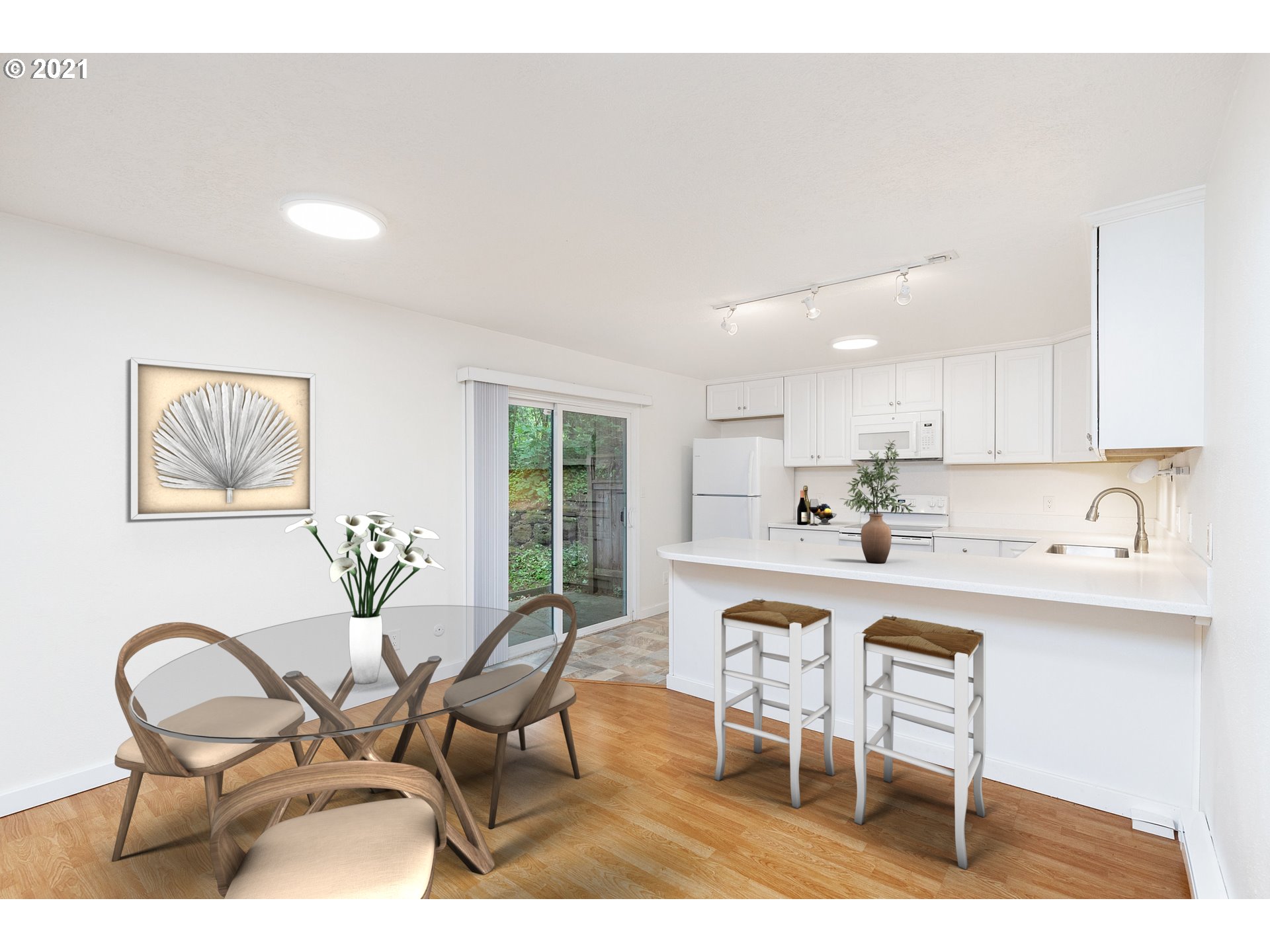 3006 Southwest Spring Garden Street Portland, OR 97219 - Photo 17 of 22 Gallery Image 17