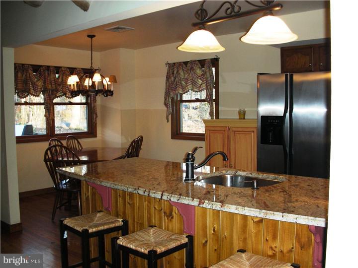 8093 Covered Bridge Road Quakertown, PA 18951 - Photo 5 of 19 Kitchen
