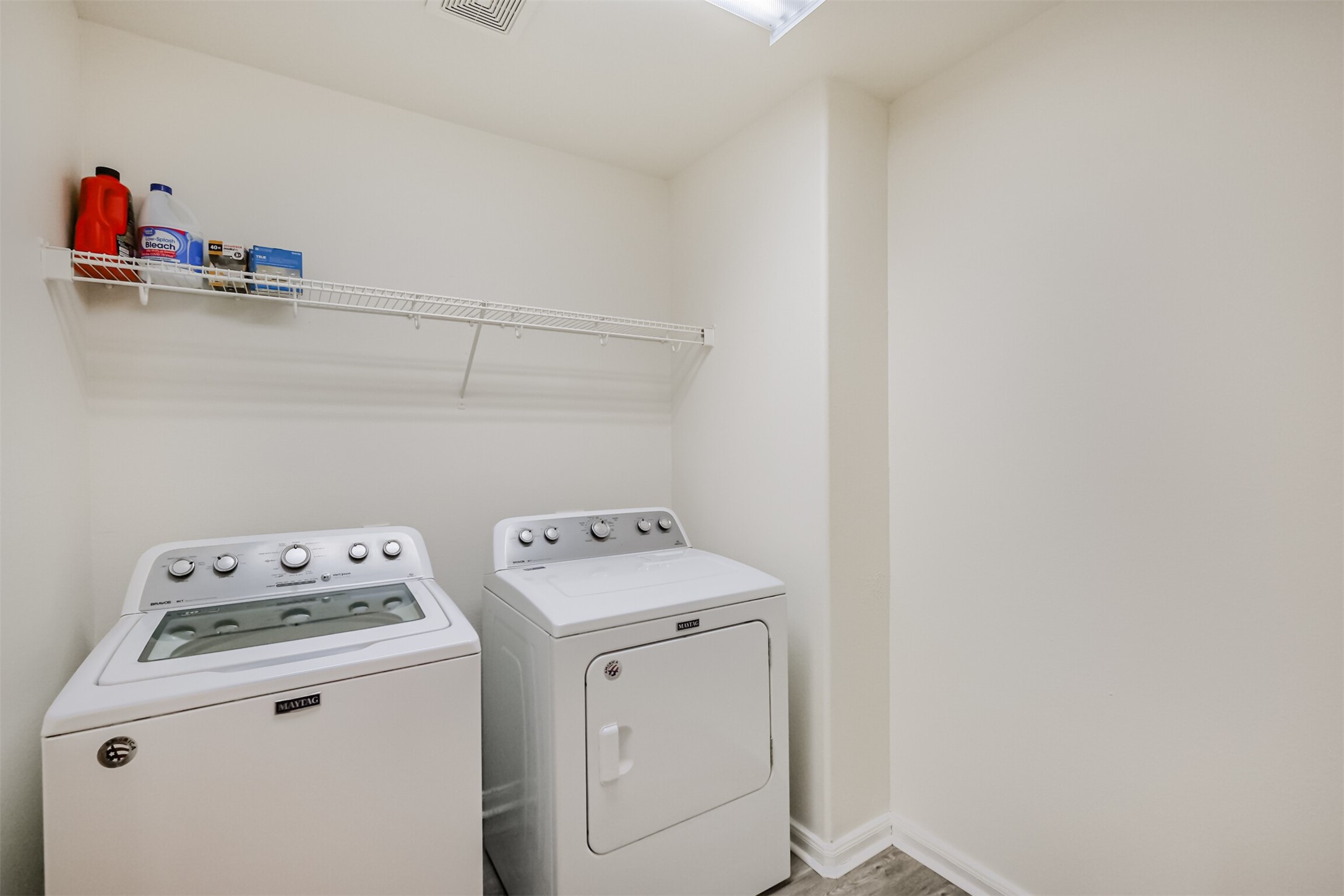 2030 Vanderwilt Court Katy, TX 77449 - Photo 18 of 36 The first floor laundry - plenty of space and washer and dryer.