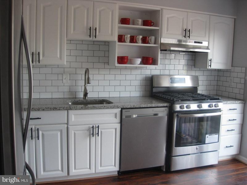 5 Powder View Court Baltimore, MD 21236 - Photo 1 of 17 Granite counter top