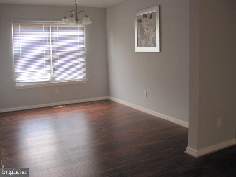 5 Powder View Court Baltimore, MD 21236 - Photo 5 of 17 Dining Room