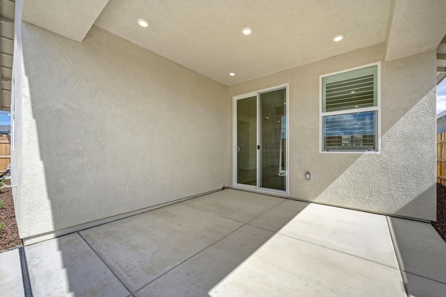 1120 Mallory Ridge Street Roseville, CA 95747 - Photo 9 of 16