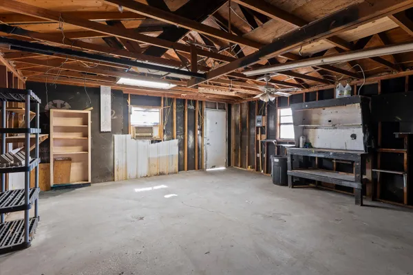 $105,000 | 805 Ave C, Levelland, TX 79336