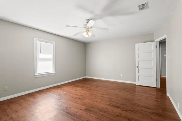 $105,000 | 805 Ave C, Levelland, TX 79336