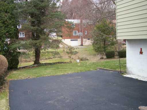 304 Long Road Penn Hills, PA 15235 - Photo 7 of 8 Gallery Image 7