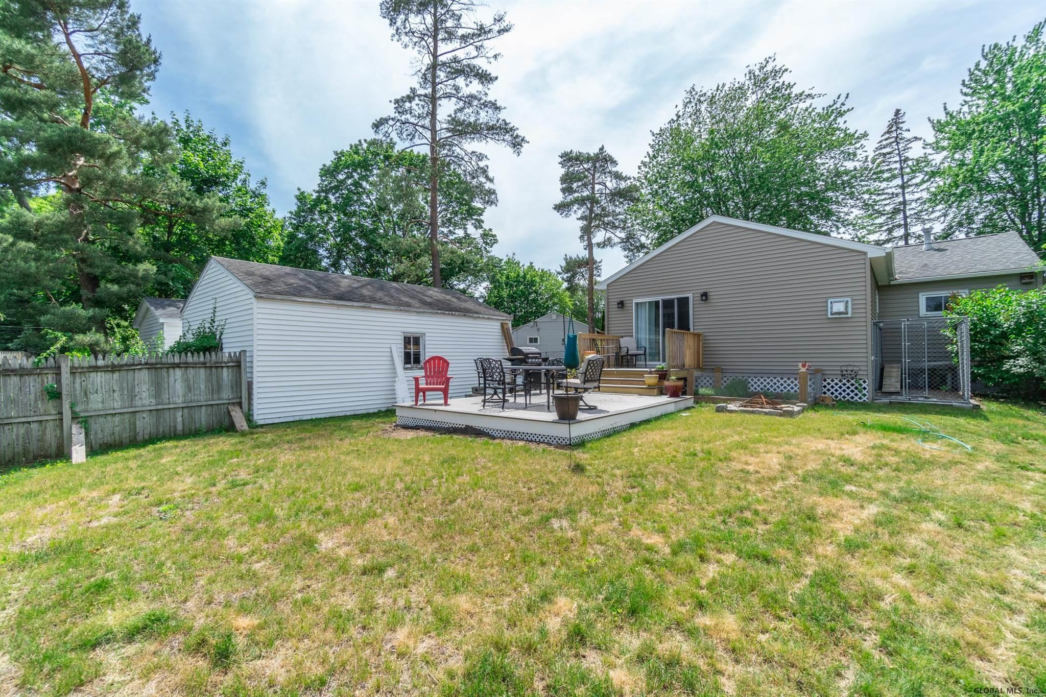 5 Hitching Post Road Colonie Village, NY 12205 - Photo 19 of 27 Photo 19