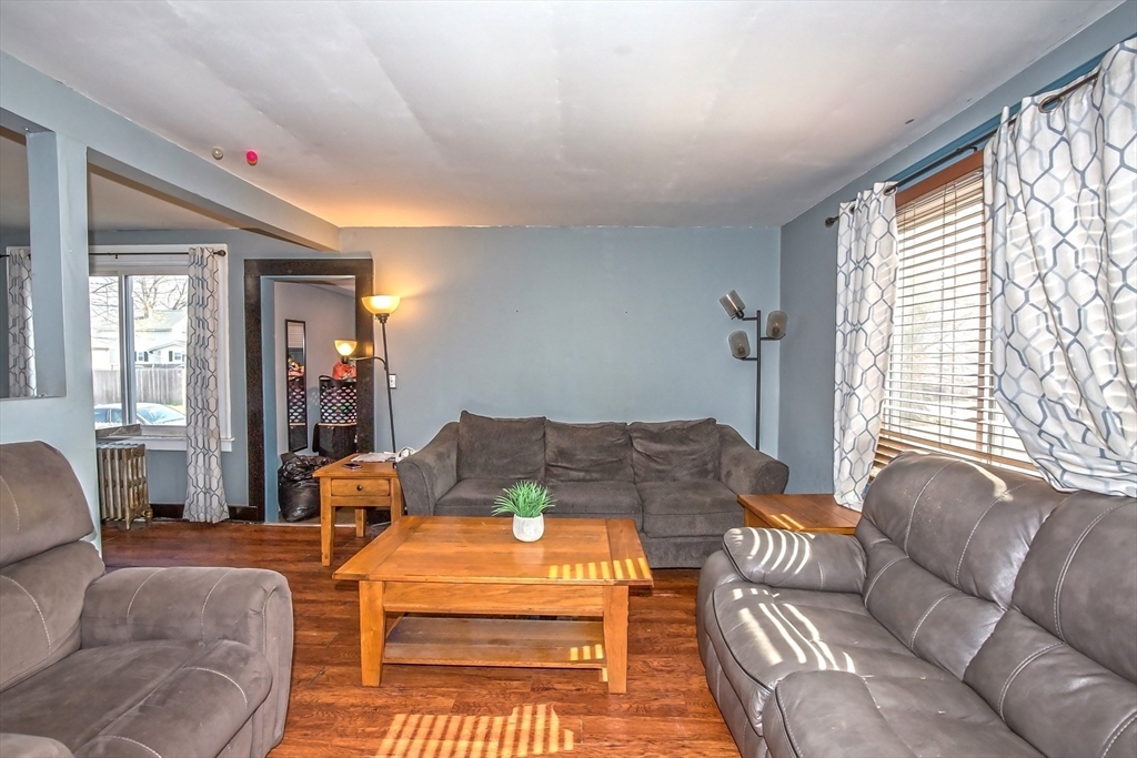 138 Wilber Street Springfield, MA 01104 - Photo 13 of 28