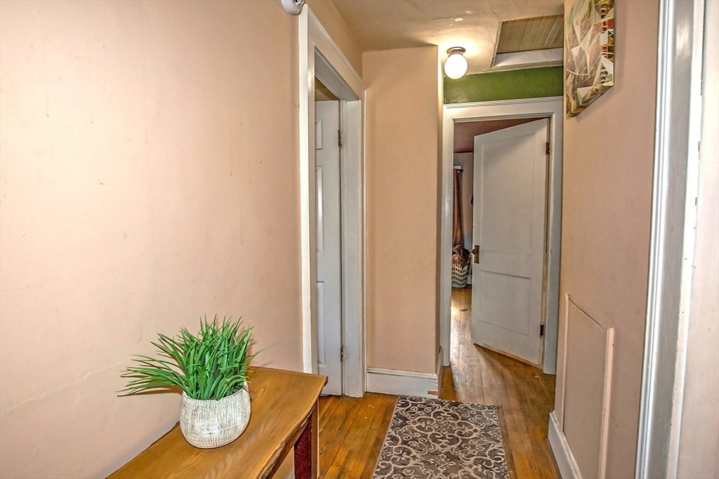 138 Wilber Street Springfield, MA 01104 - Photo 20 of 28