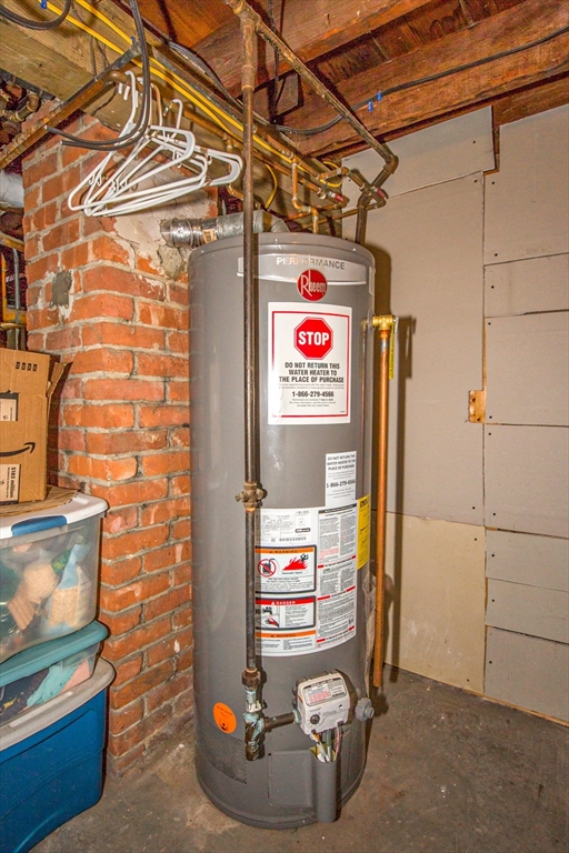 138 Wilber Street Springfield, MA 01104 - Photo 25 of 28