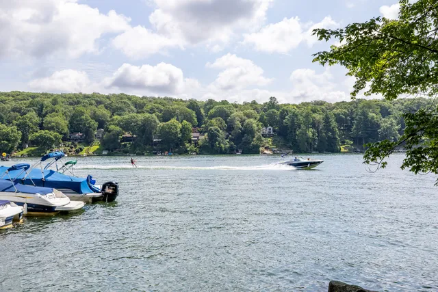 $140,000 | 3 Candlewood Shore, New Milford, CT 06776