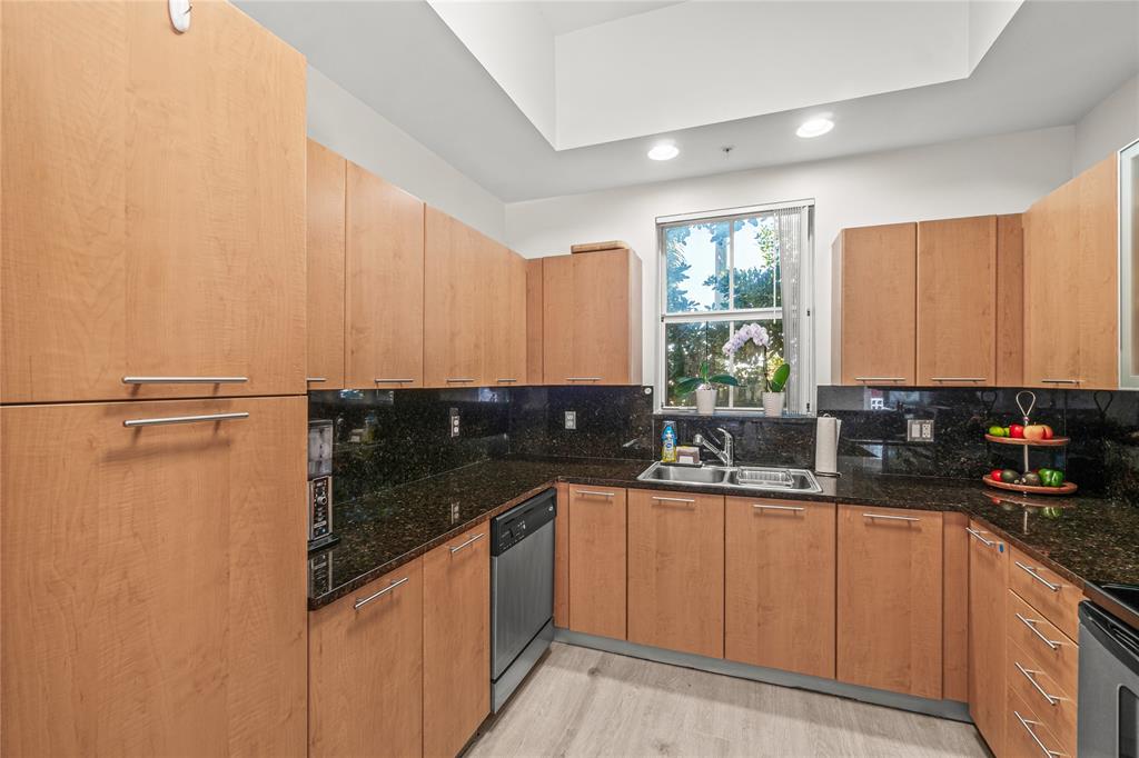 2381 Vintage Drive Lighthouse Point, FL 33064 - Photo 14 of 29