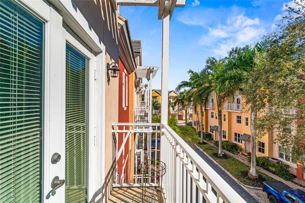 2381 Vintage Drive Lighthouse Point, FL 33064 - Photo 23 of 29