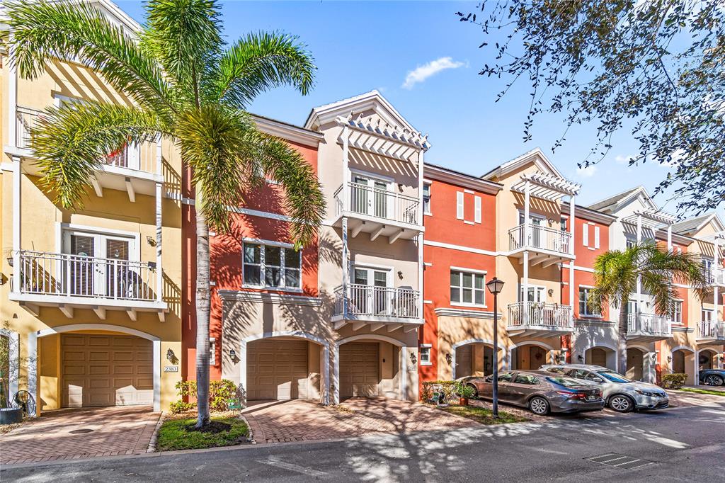 2381 Vintage Drive Lighthouse Point, FL 33064 - Photo 3 of 29