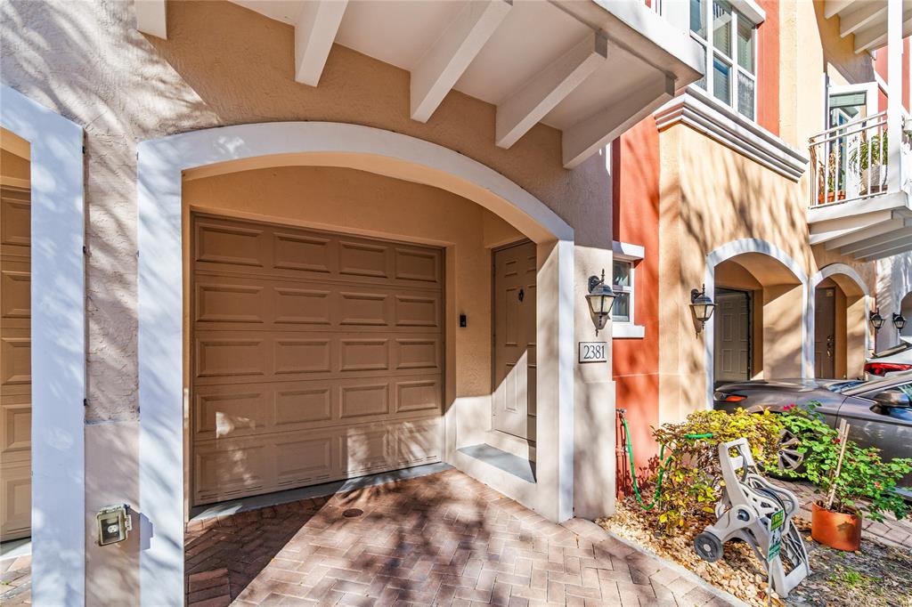 2381 Vintage Drive Lighthouse Point, FL 33064 - Photo 5 of 29