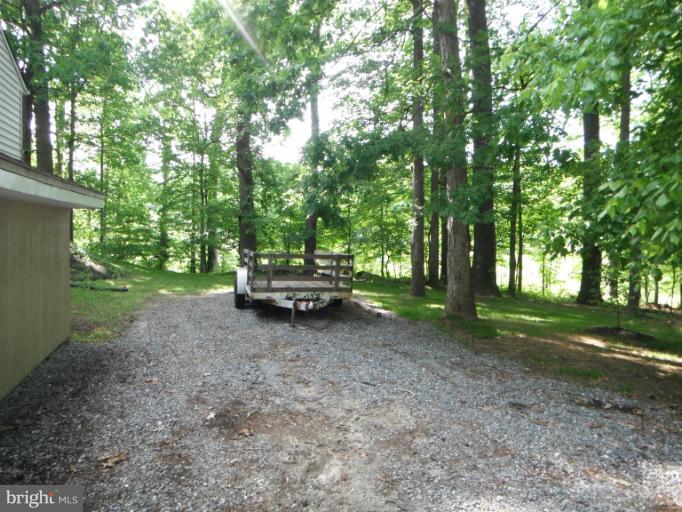 7525 Old Columbia Road Laurel, MD 20723 - Photo 25 of 29 Lots and lots of parking