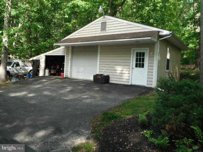 7525 Old Columbia Road Laurel, MD 20723 - Photo 28 of 29 Garage and work shed