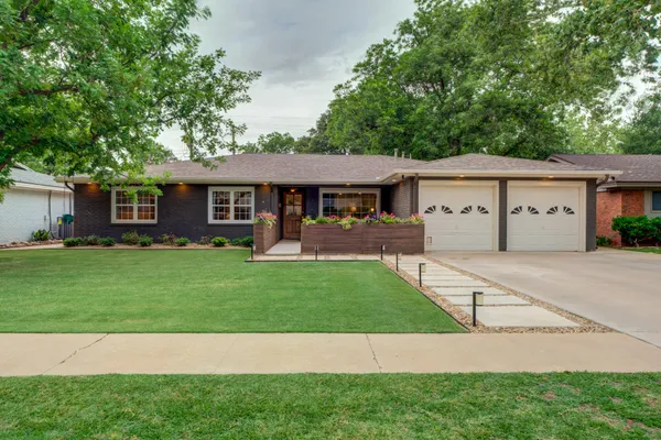 $385,000 | 6106 Knoxville Drive, Lubbock, TX 79413