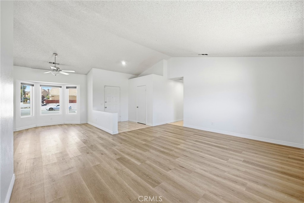 12829 Cobalt Road Victorville, CA 92392 - Photo 4 of 45